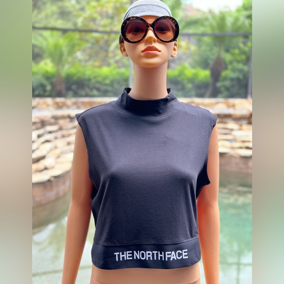 The North Face Tops - NORTH FACE COORDINATES CROPPED TANK (L)